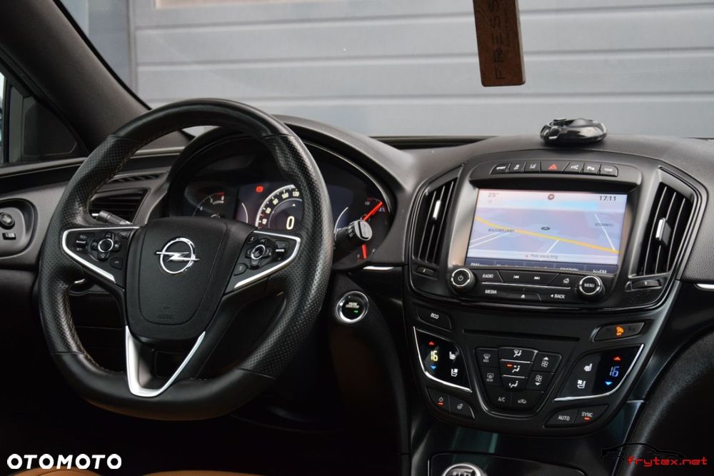 Opel Insignia - 30