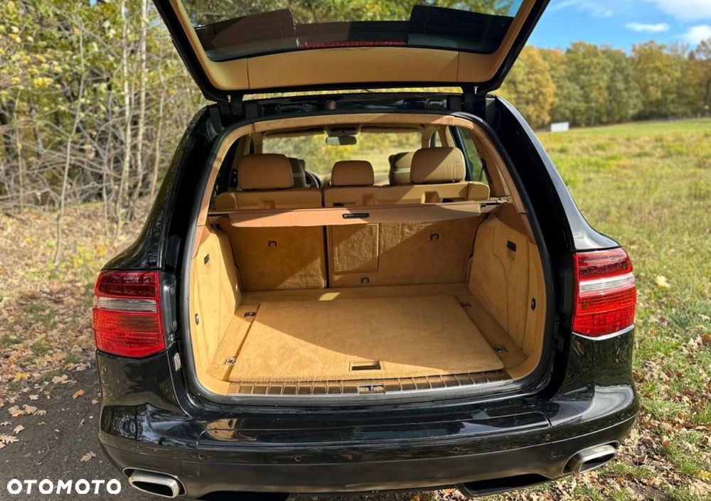 Porsche Cayenne - 12