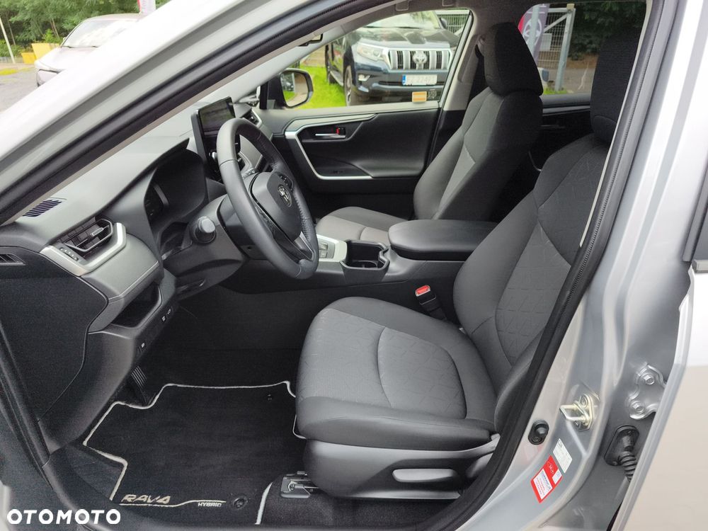 Toyota RAV4 - 16