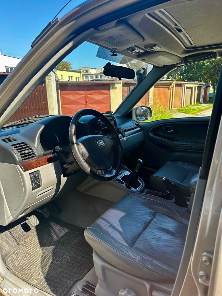 Suzuki Grand Vitara 2.7 V6 - 11