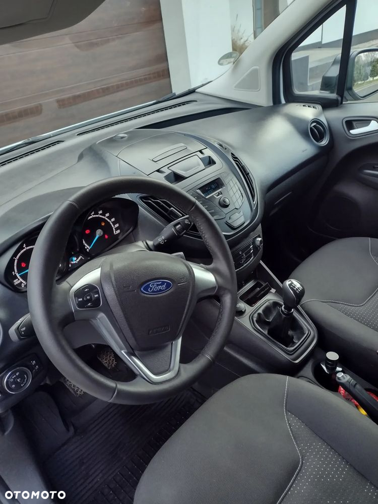 Ford Transit Courier - 6