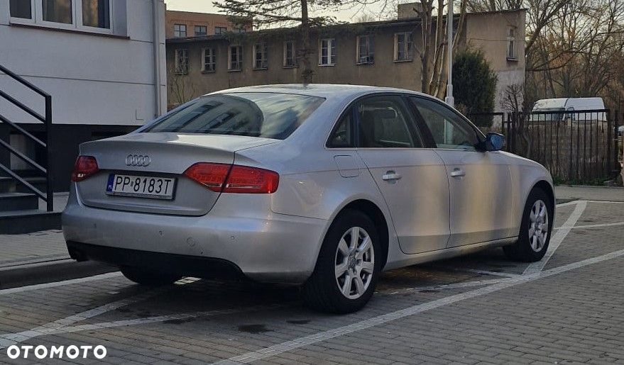 Audi A4 Limousine - 5