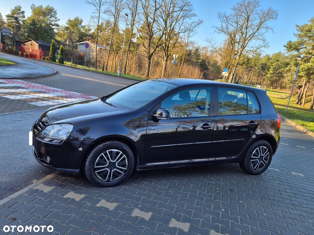 Volkswagen Golf 2.0 FSI Comfortline - 5