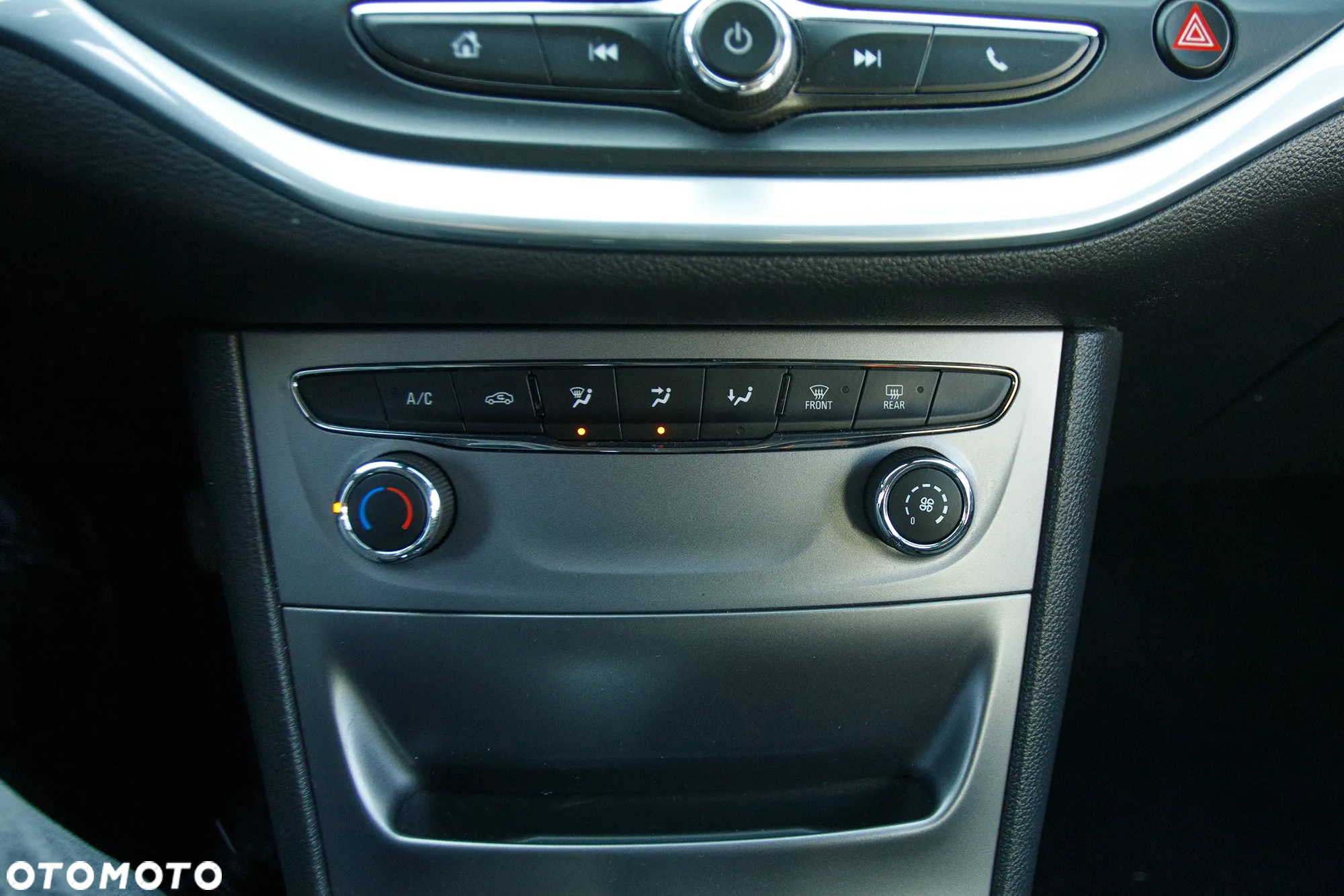 Opel Astra 1.4 Turbo Innovation - 22