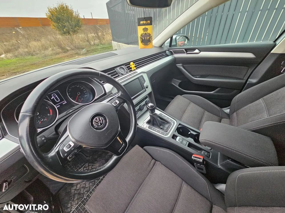Volkswagen Passat Variant 2.0 TDI (BlueMotion Technology) Comfortline - 4
