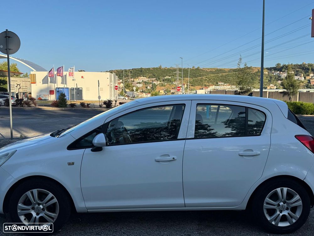 Opel Corsa 1.2 Cosmo - 4