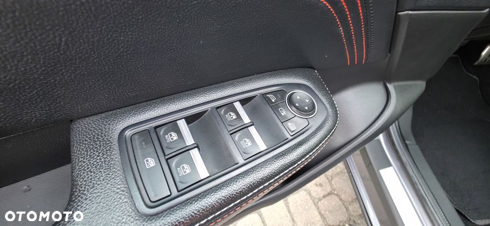 Renault Arkana E-TECH 145 R.S.LINE - 11