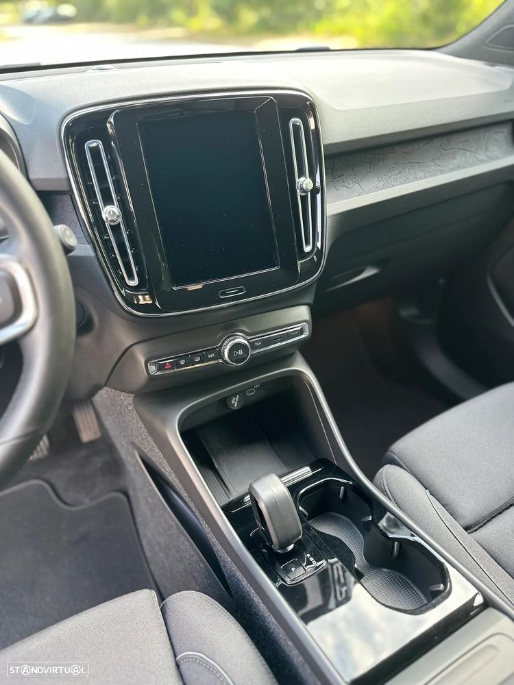 Volvo XC 40 Recharge 69 kWh Single Motor Core - 18