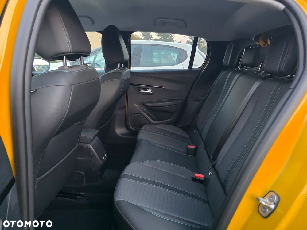 Peugeot 208 PureTech 100 EAT8 Allure - 16