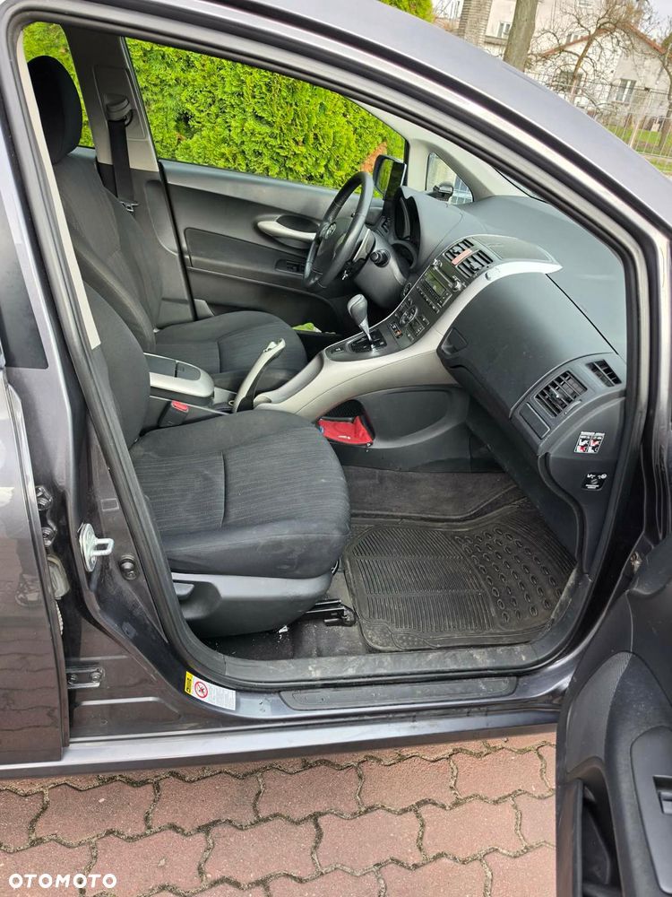 Toyota Auris - 18