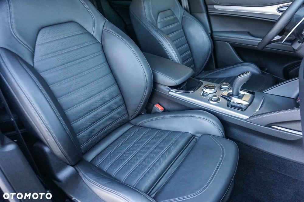 Alfa Romeo Stelvio 2.0 Turbo Veloce Q4 - 38