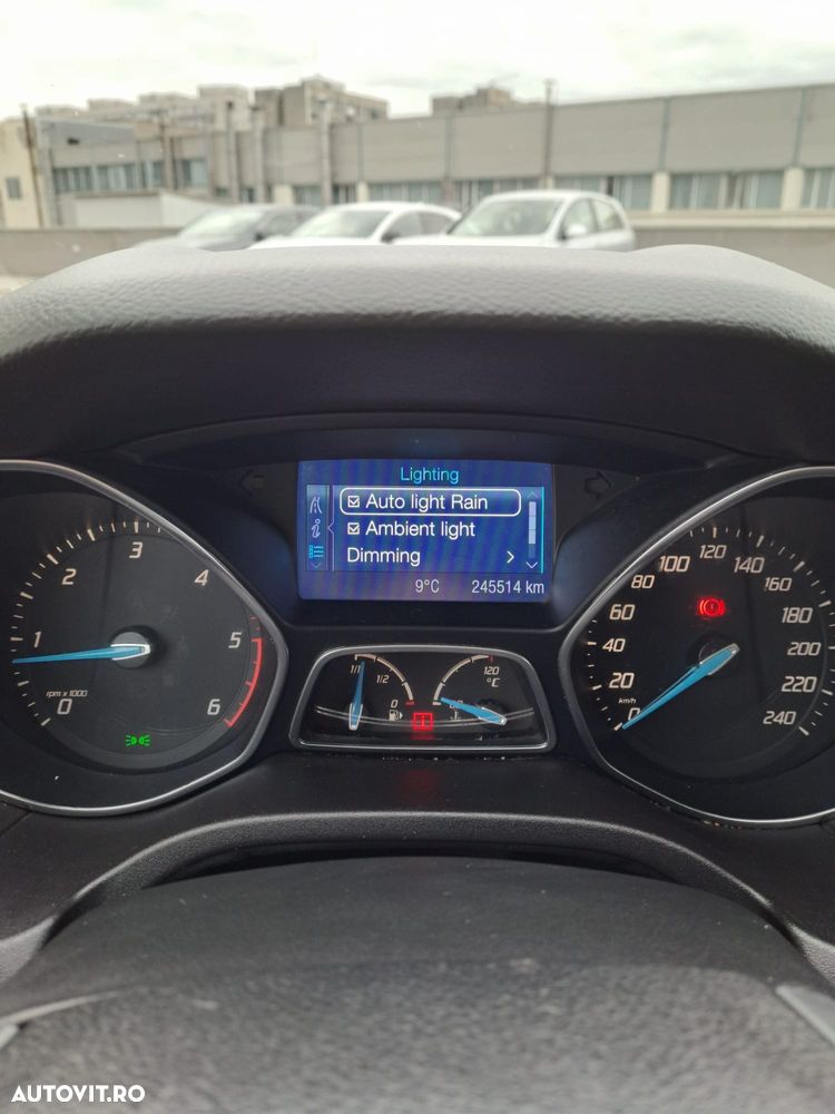 Ford Focus 1.6 TDCI DPF Titanium - 9