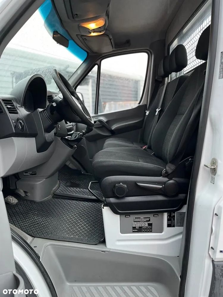 Mercedes-Benz Sprinter - 10