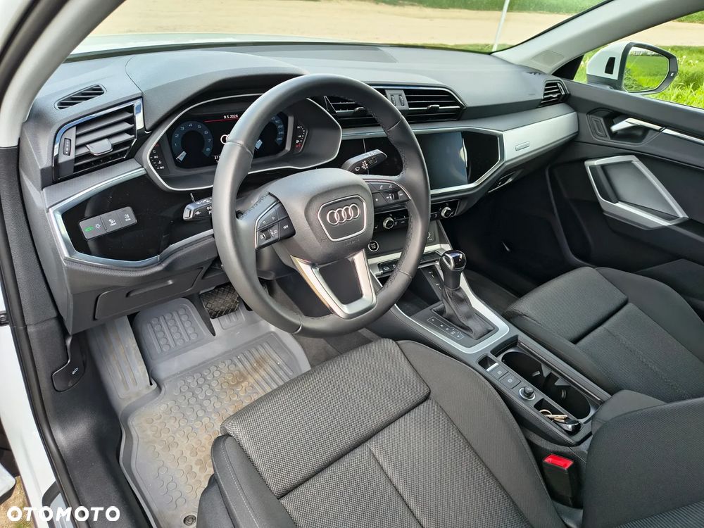 Audi Q3 35 TFSI S tronic - 14