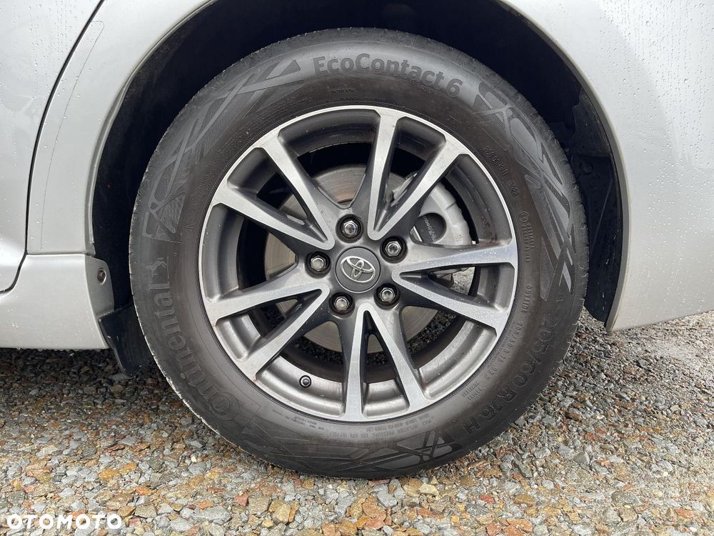 Toyota Avensis - 20