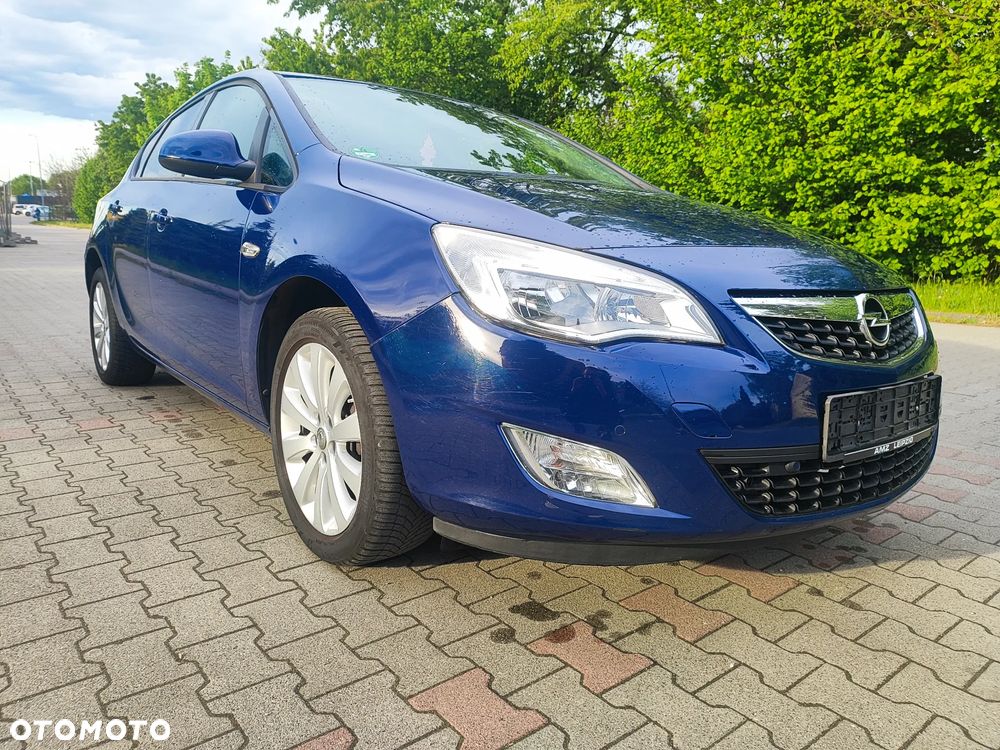 Opel Astra 1.4 EcoFLEX Design Edition - 2