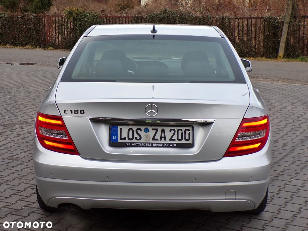 Mercedes-Benz Klasa C 180 BlueEFFICIENCY Elegance - 9