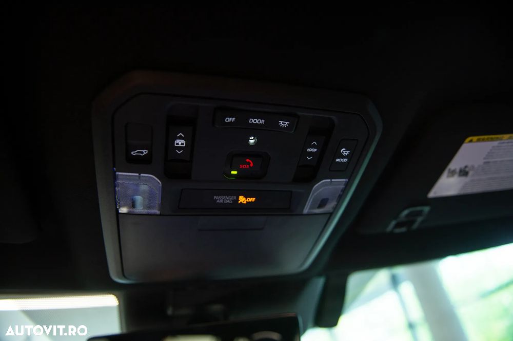 Toyota Sequoia - 31