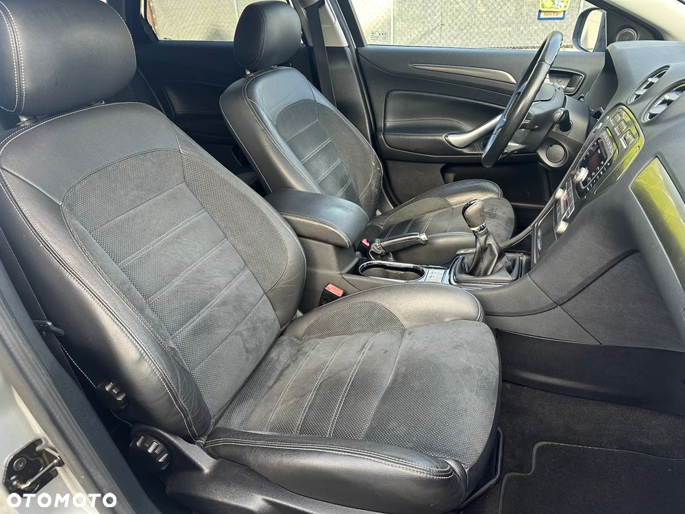 Ford Mondeo 2.0 FF Platinium X Plus (Titanium) - 34