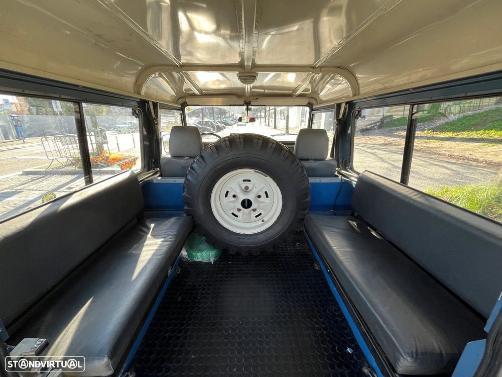 Land Rover Defender - 11