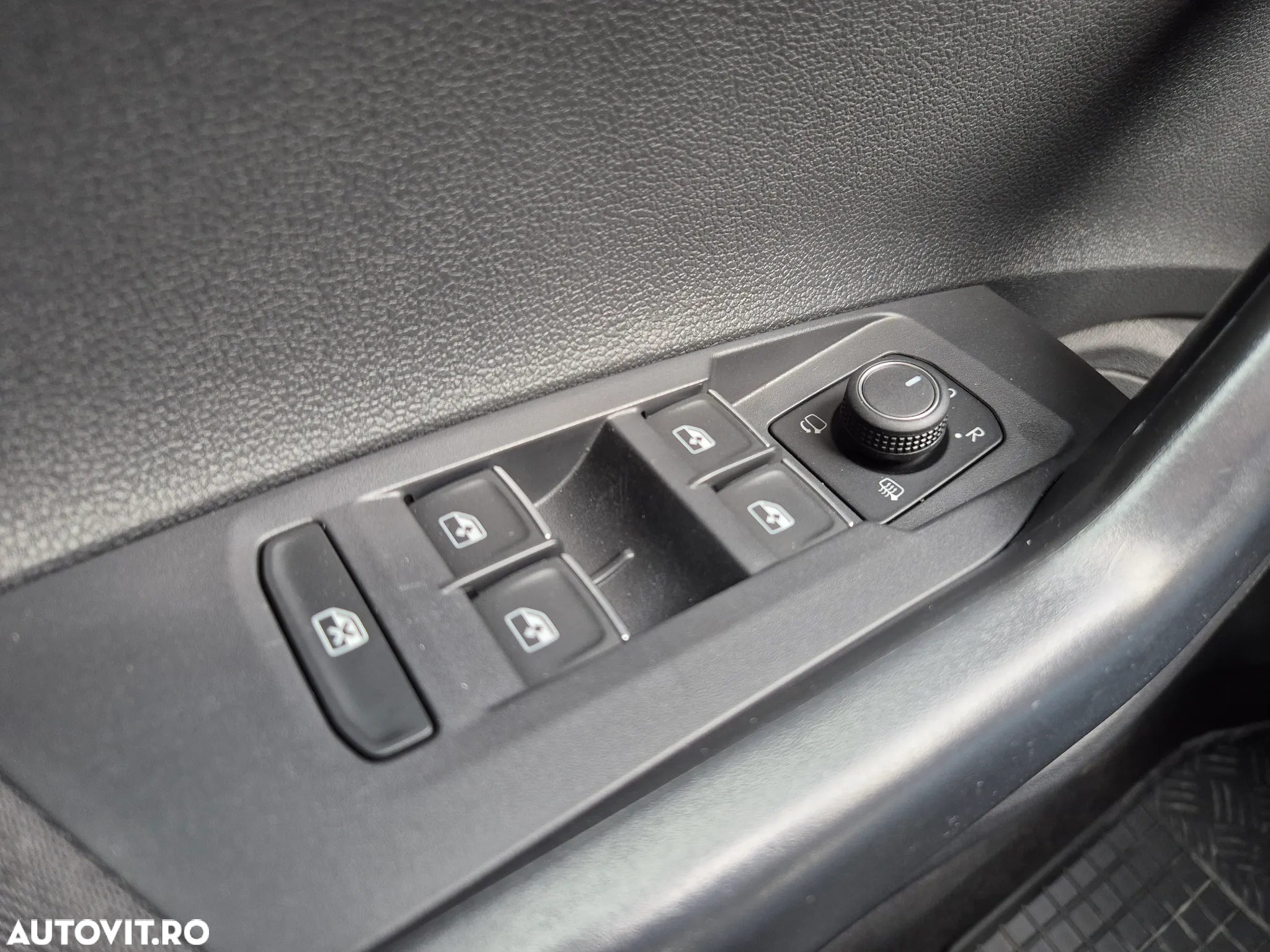 Volkswagen Polo 1.0 TSI Style - 29