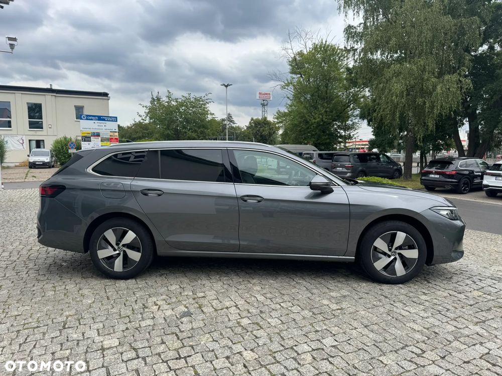 Volkswagen Passat Variant 2.0 TDI SCR Business Plus DSG - 19
