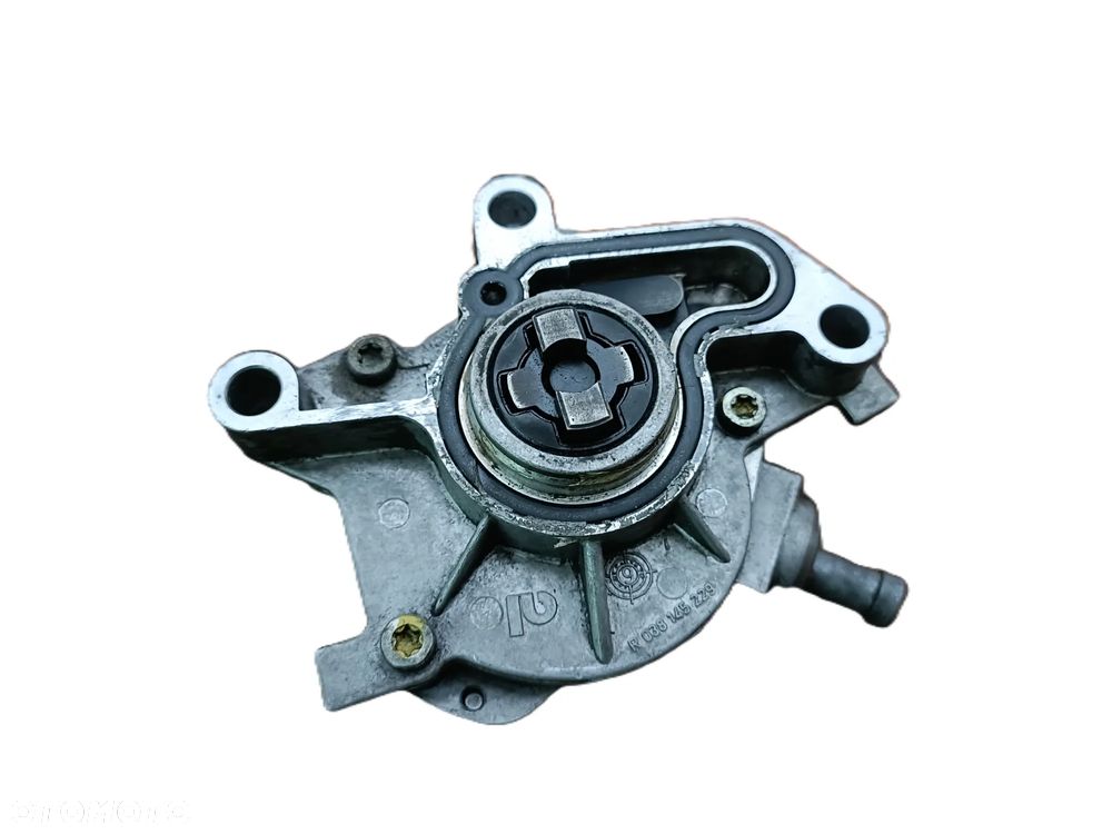 AUDI A3 8L 96-03 r. 1,9 TDI POMPA VACUM WAKUM 038145101 + - 2