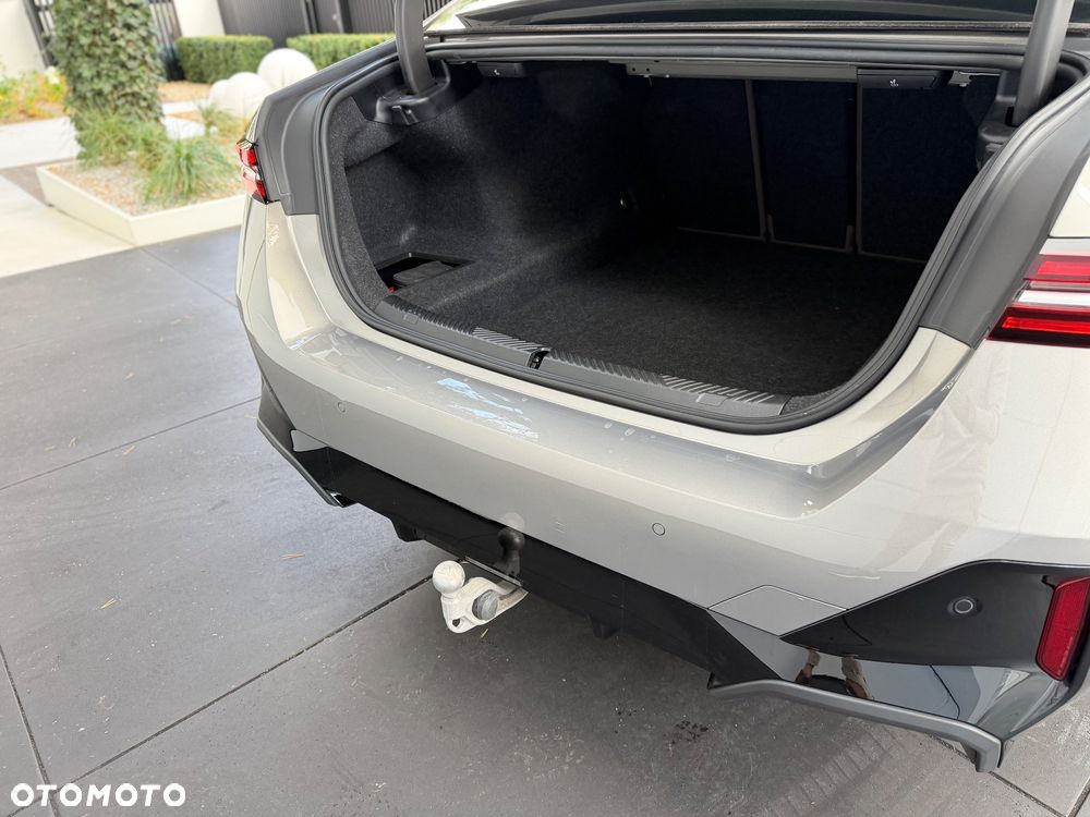 BMW Seria 5 - 23
