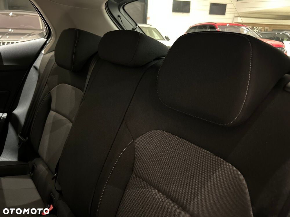 Skoda Fabia 1.0 TSI Drive - 32