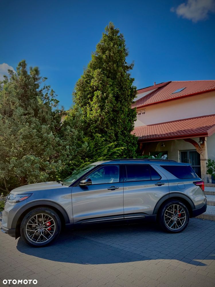 Ford Explorer - 5