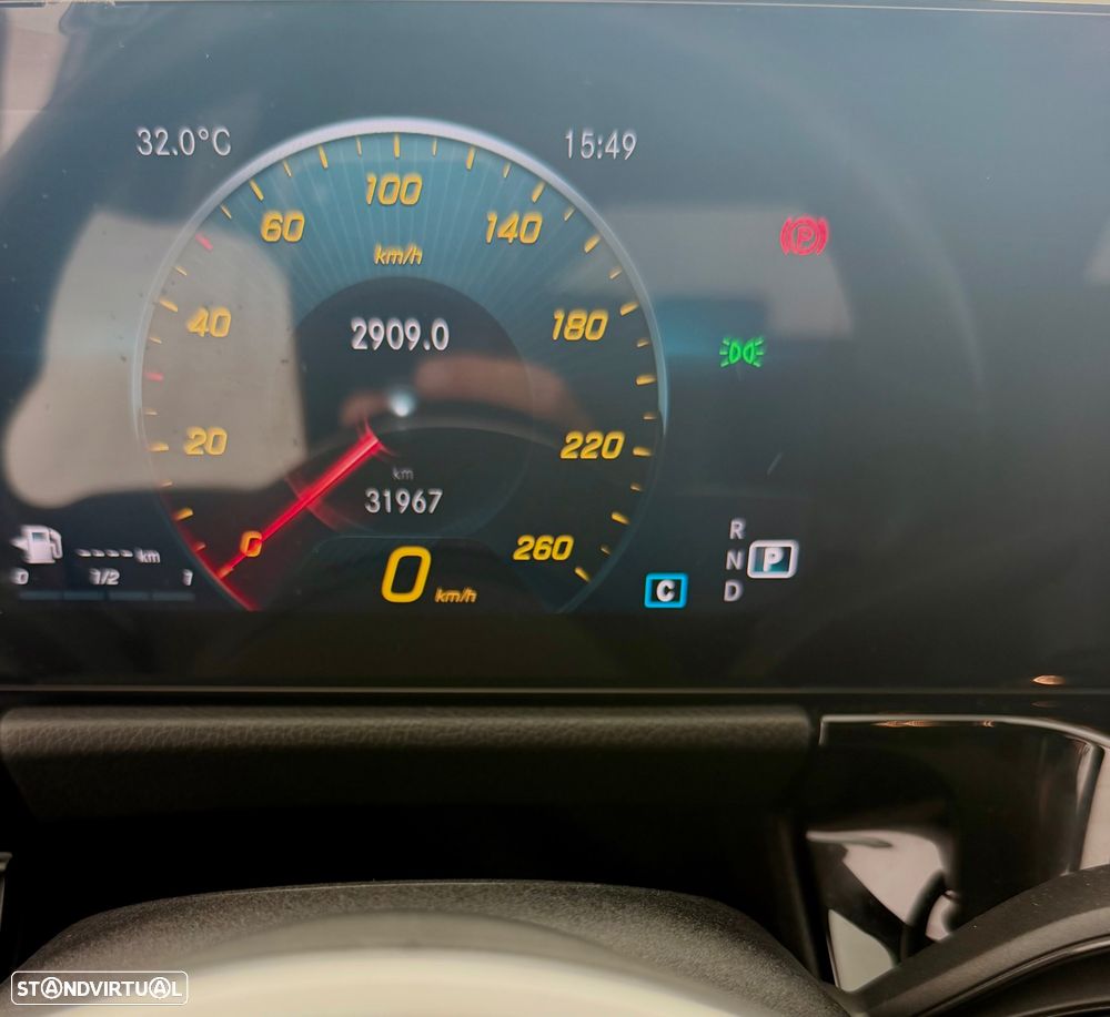Mercedes-Benz GLA 180 d Progressive - 13