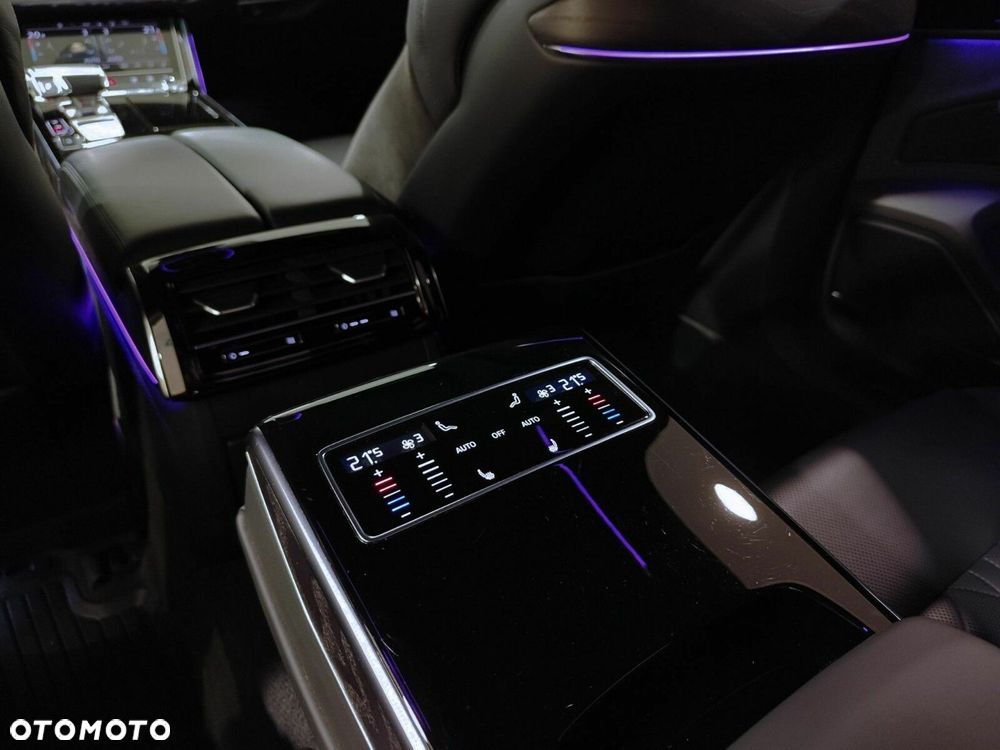 Audi S8 - 25