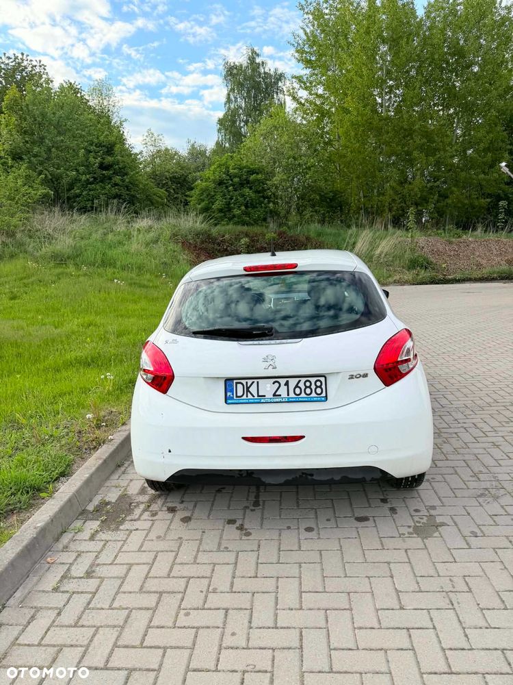 Peugeot 208 - 3