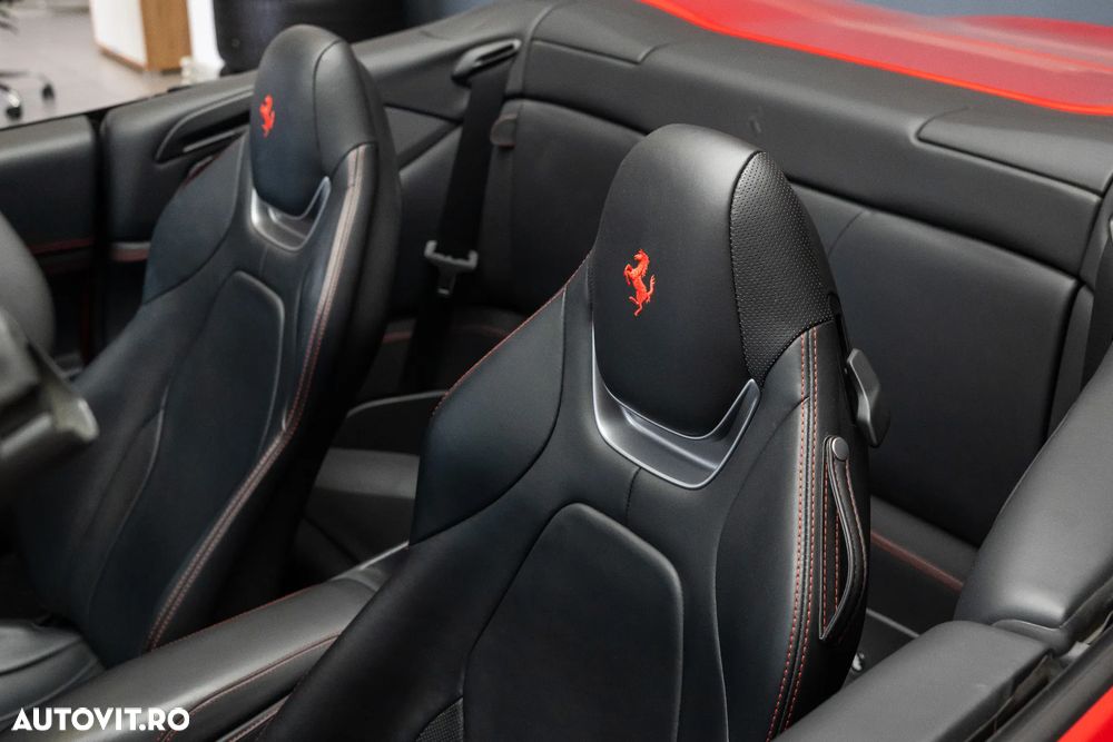 Ferrari Portofino - 14