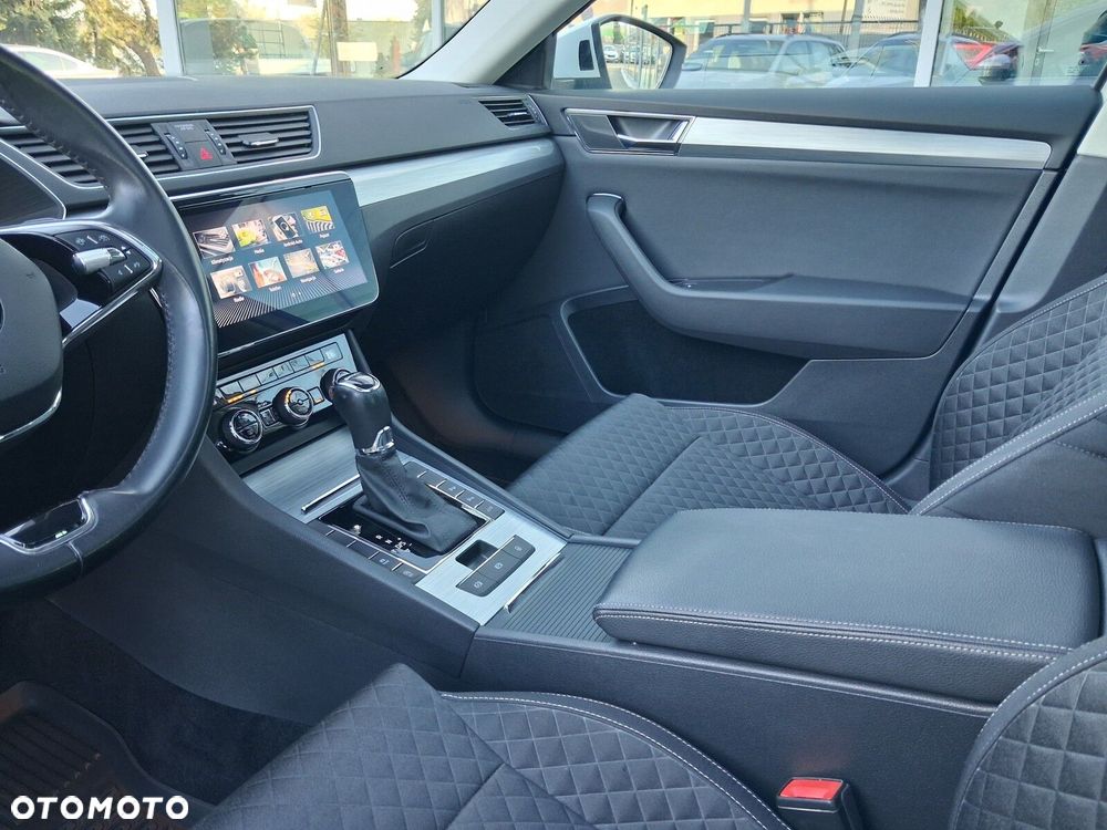 Skoda Superb 2.0 TDI SCR Ambition DSG - 29