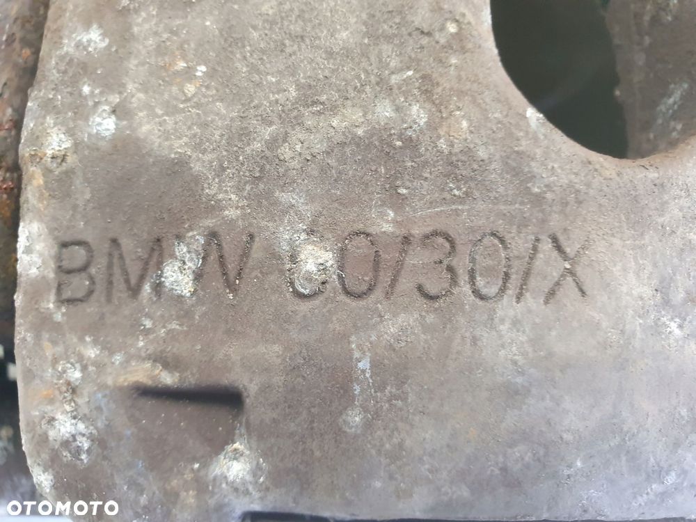 BMW E60 PRZEDNI ZACISK HAMULCOWY prawy przód pasażera 60/30X - 4
