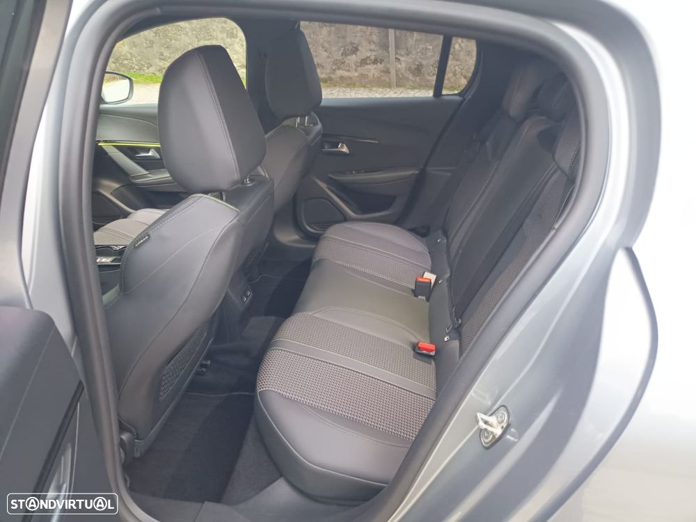 Peugeot e-208 50 kWh GT Line - 12