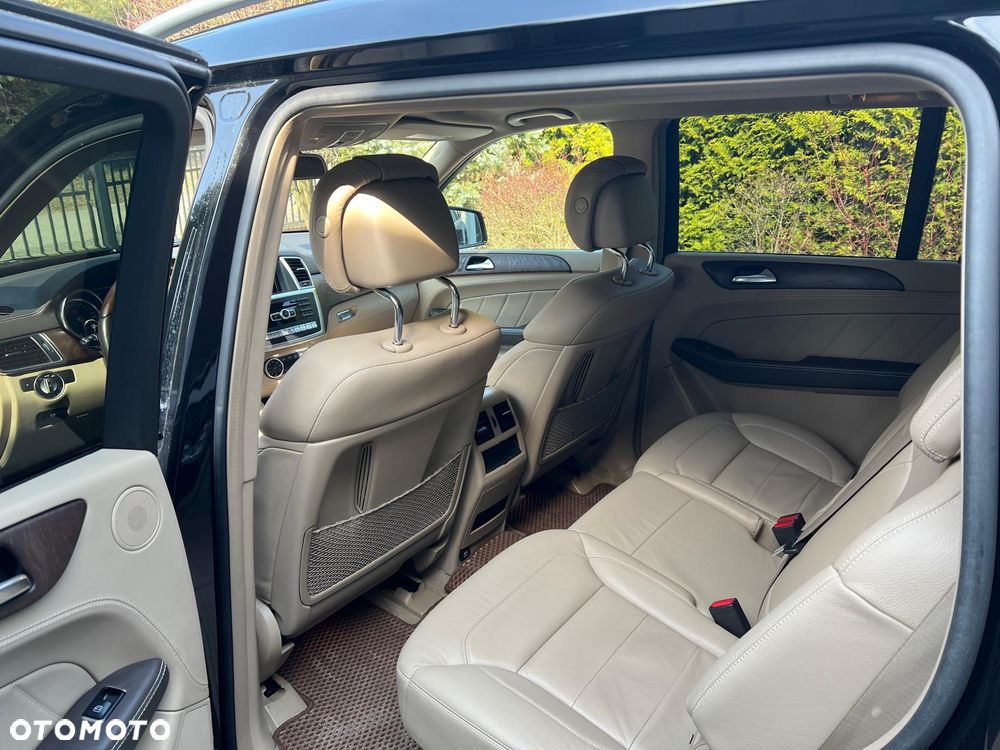 Mercedes-Benz GL 350 BlueTec 4-Matic - 13