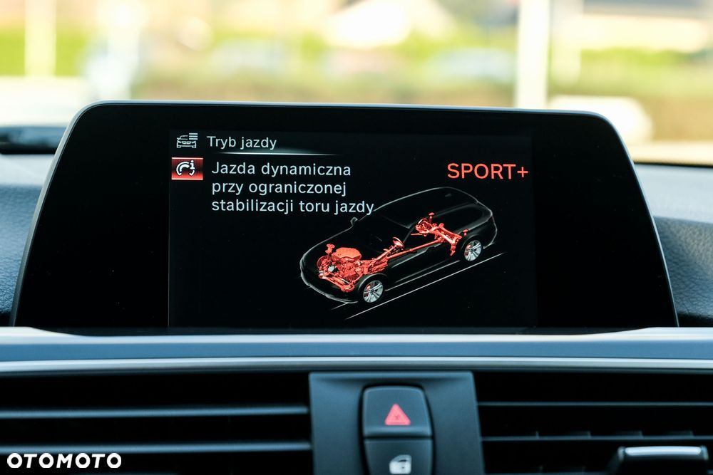 BMW Seria 3 318d Sport Line Shadow - 32