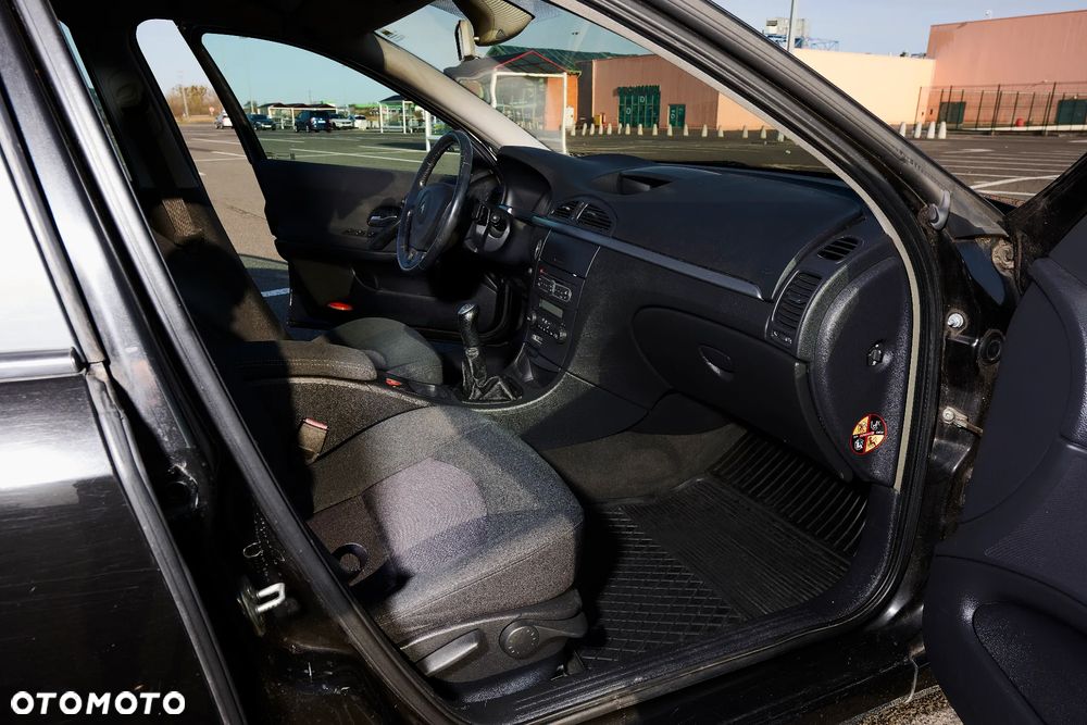 Renault Laguna 2.0 16V Expression - 12