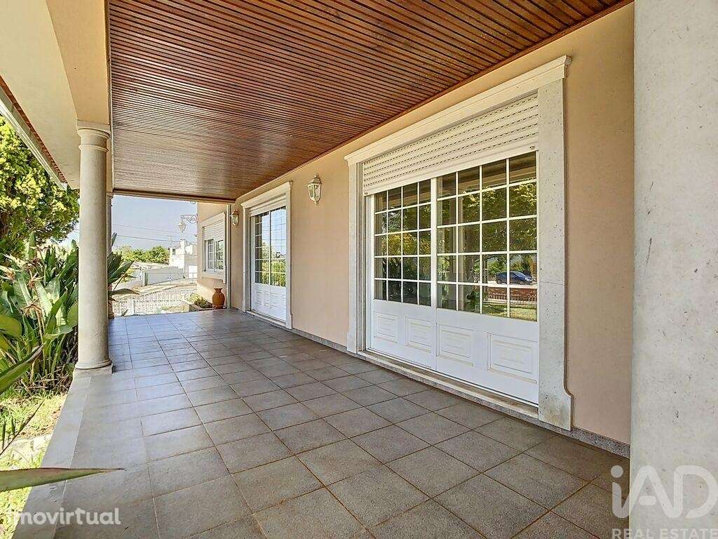 Casa / Villa T5 em Meirinhas de 640,00 m2 - Grande imagem: 3/23