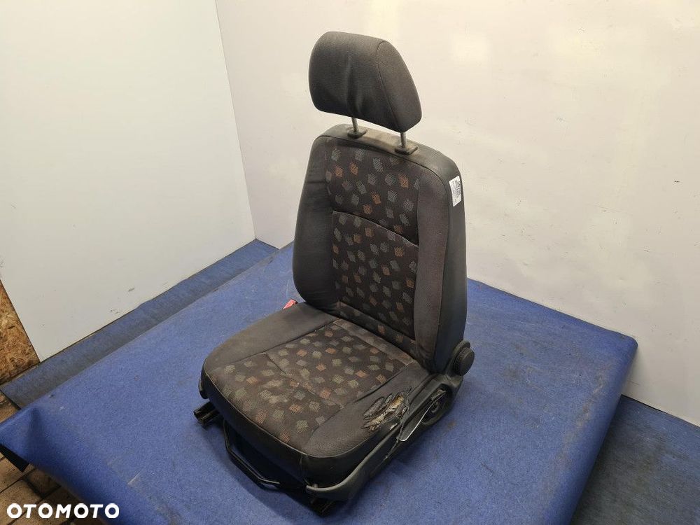 MERCEDES-BENZ VITO W639 FOTEL KIEROWCY. - 6