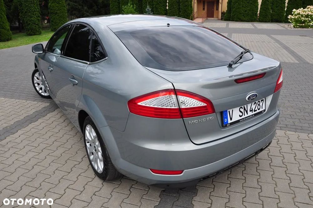 Ford Mondeo 2.0 FF Titanium - 23