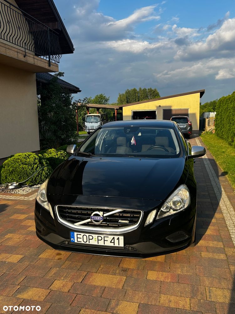 Volvo S60 D4 R-Design - 14