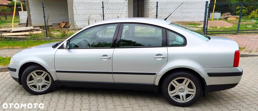 Volkswagen Passat 1.8T Comfortline - 3
