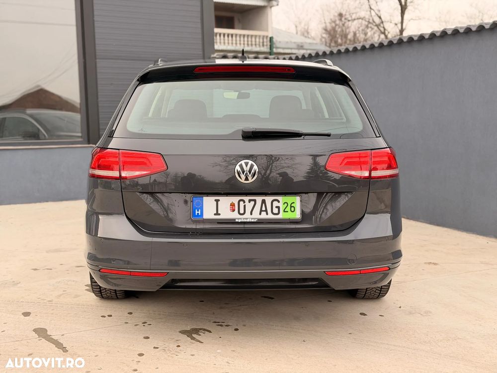 Volkswagen Passat 2.0 TDI DSG Comfortline - 8