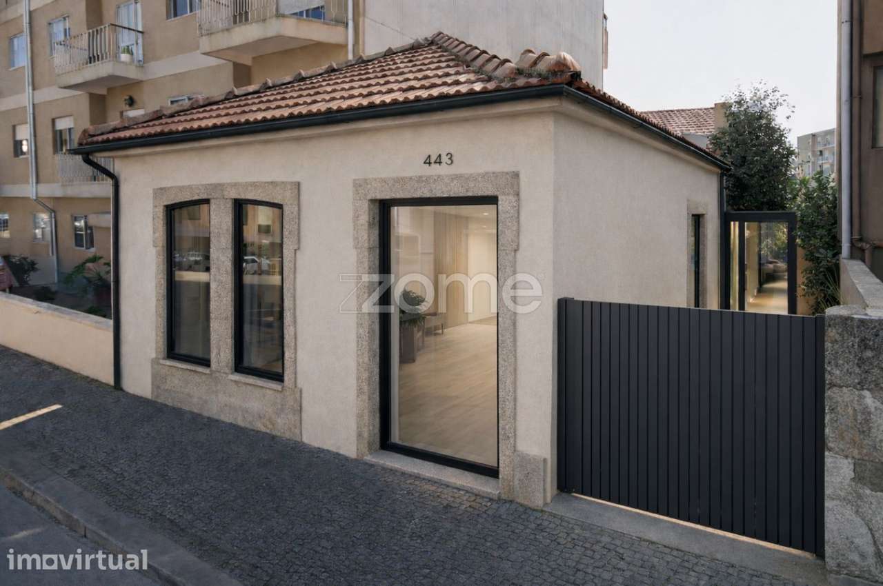 Moradia T2 Renovada com Acabamentos Premium em Fânzeres