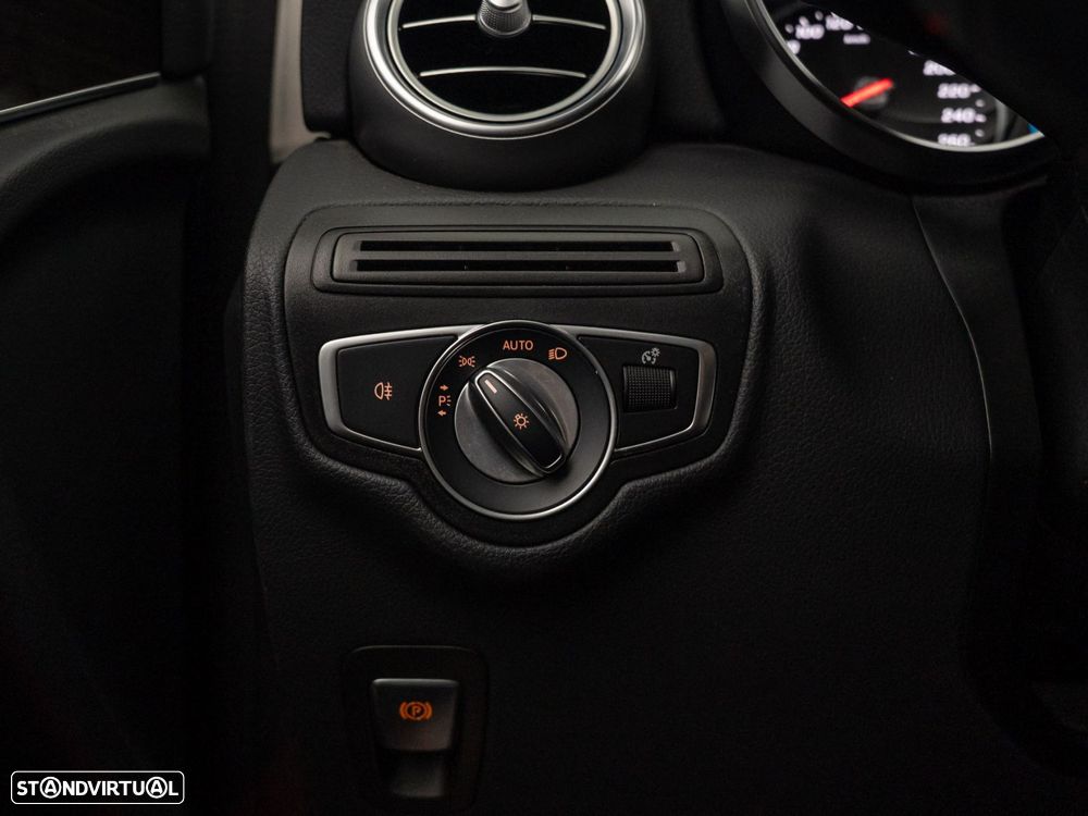 Mercedes-Benz GLC 300 de 4Matic - 22
