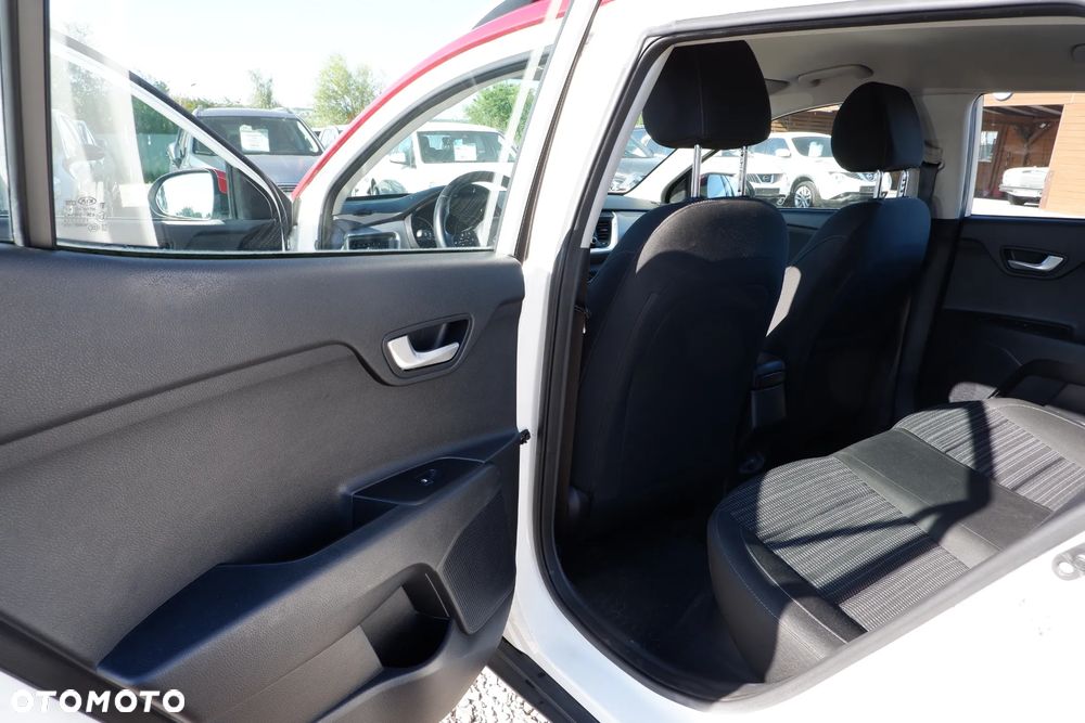 Kia Stonic 1.4 L - 28