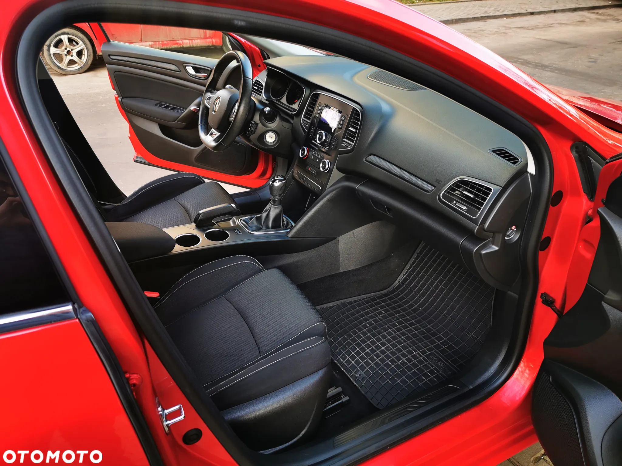 Renault Megane 1.6 SCe Zen - 8
